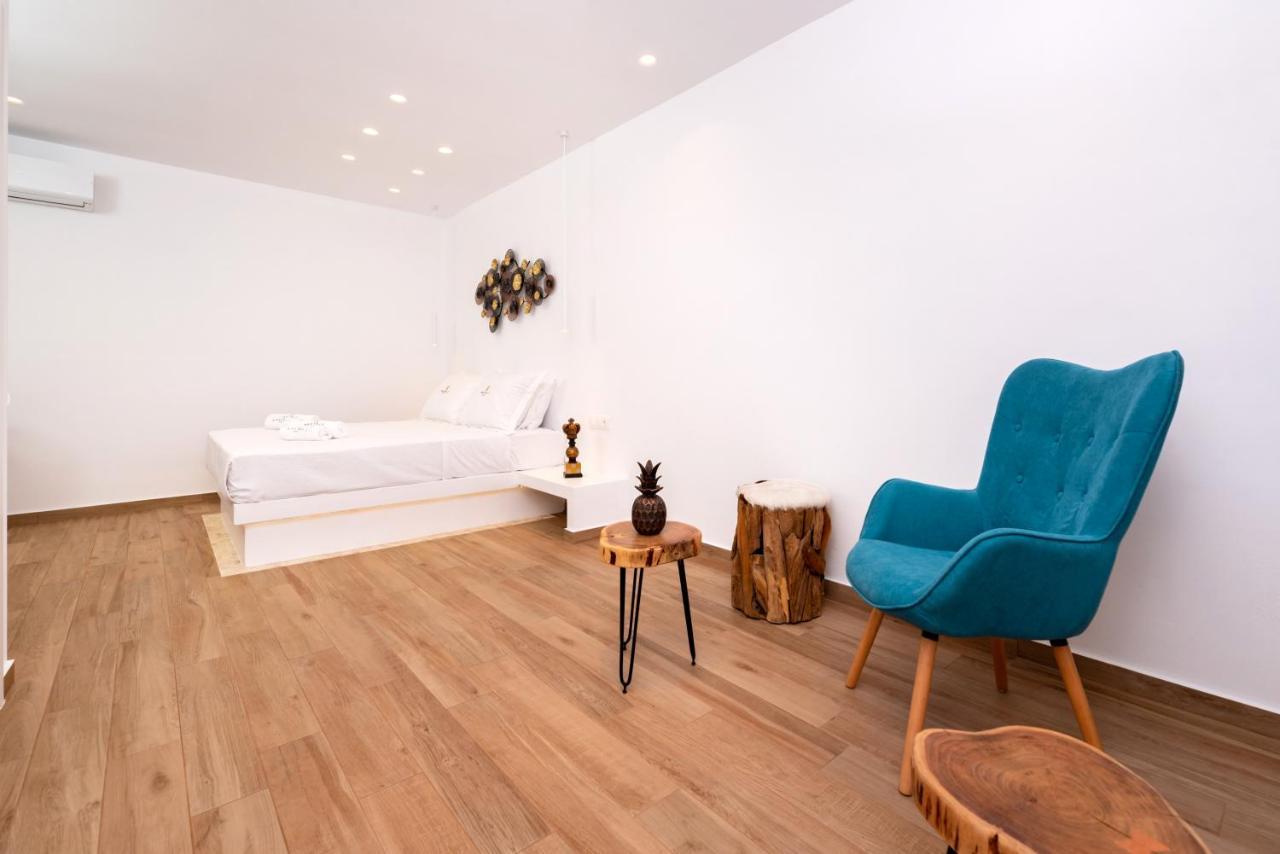 Kasteli Suites بيريفولّوس المظهر الخارجي الصورة
